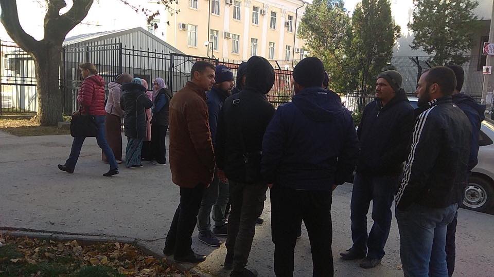 Обшук в анексованому Криму: подружжя Аблямитових доставили в ФСБ